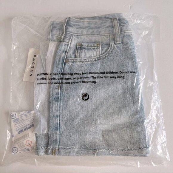 PacSun - Ladies, Low-Rise Denim Mini Skirt - Medium Indigo. Size: 24(US). (1603) - Picture 3 of 11